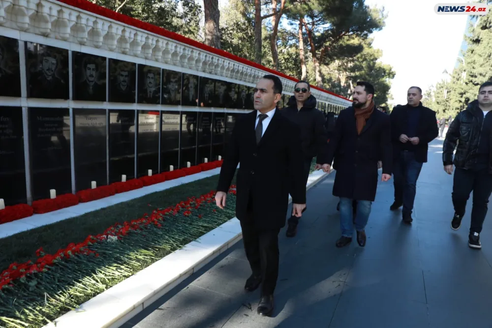 İdman ictimaiyyətinin nümayəndələri Şəhidlər xiyabanında - FOTOLAR