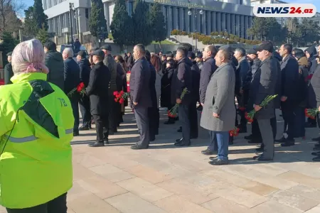20 Yanvar şəhidlərinin xatirəsi bir dəqiqəlik sükutla yad olundu