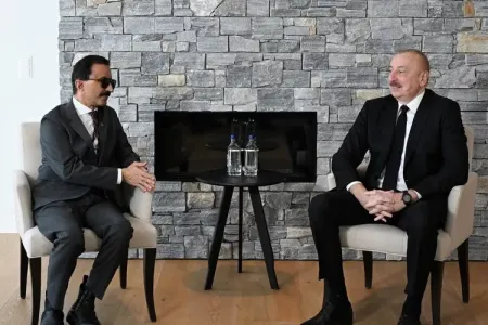 Prezident Sultan Əhməd bin Sulaim ilə görüşdü