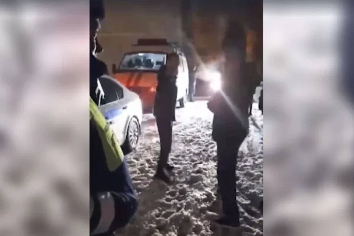 Deputatı miqrantların bıçaqlı hücumuna görə atəş açıb