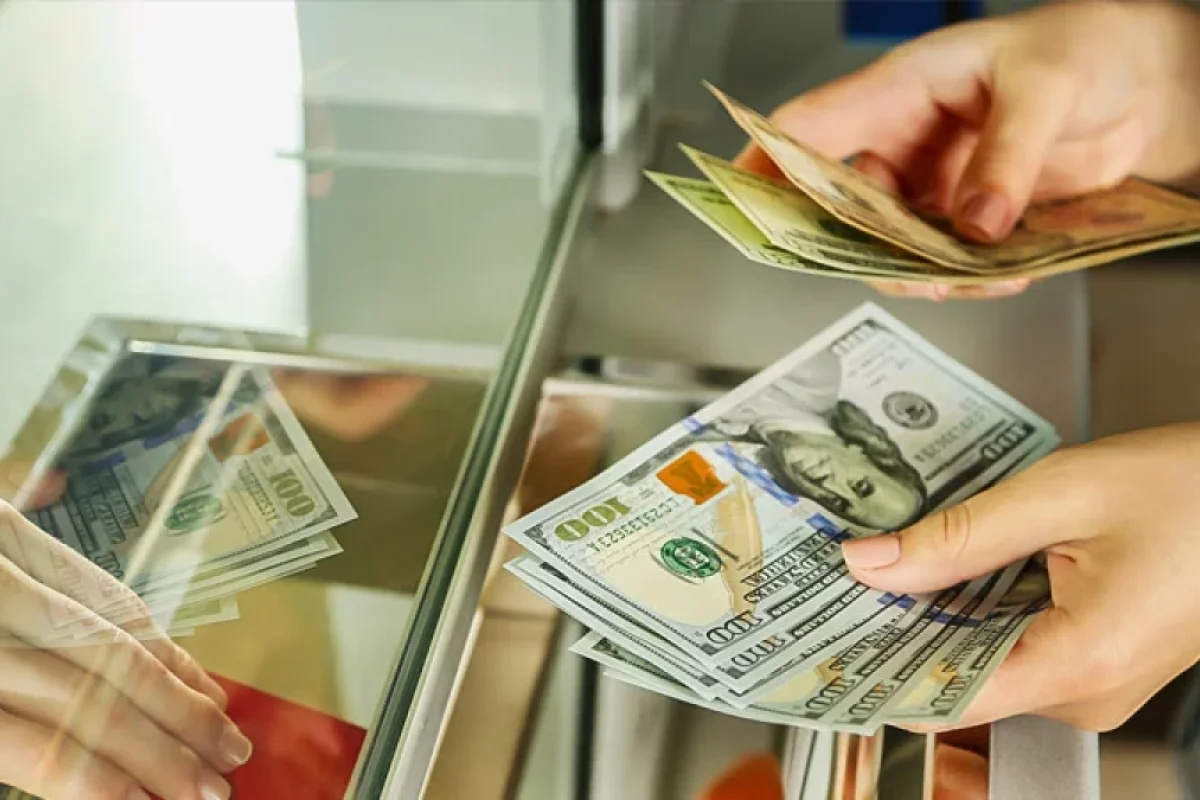 "A+Co" ölkədən valyuta çıxarmaqda ittiham olunur