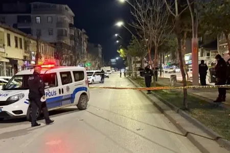 Küçədə mübahisə etdiyi şəxsi güllələyib qaçdı