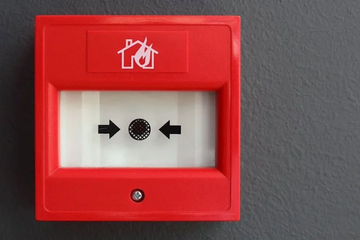 İş yerində yatarkən - YANDI