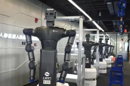 Çində insanabənzər robotların təlimi üçün baza yaradıldı