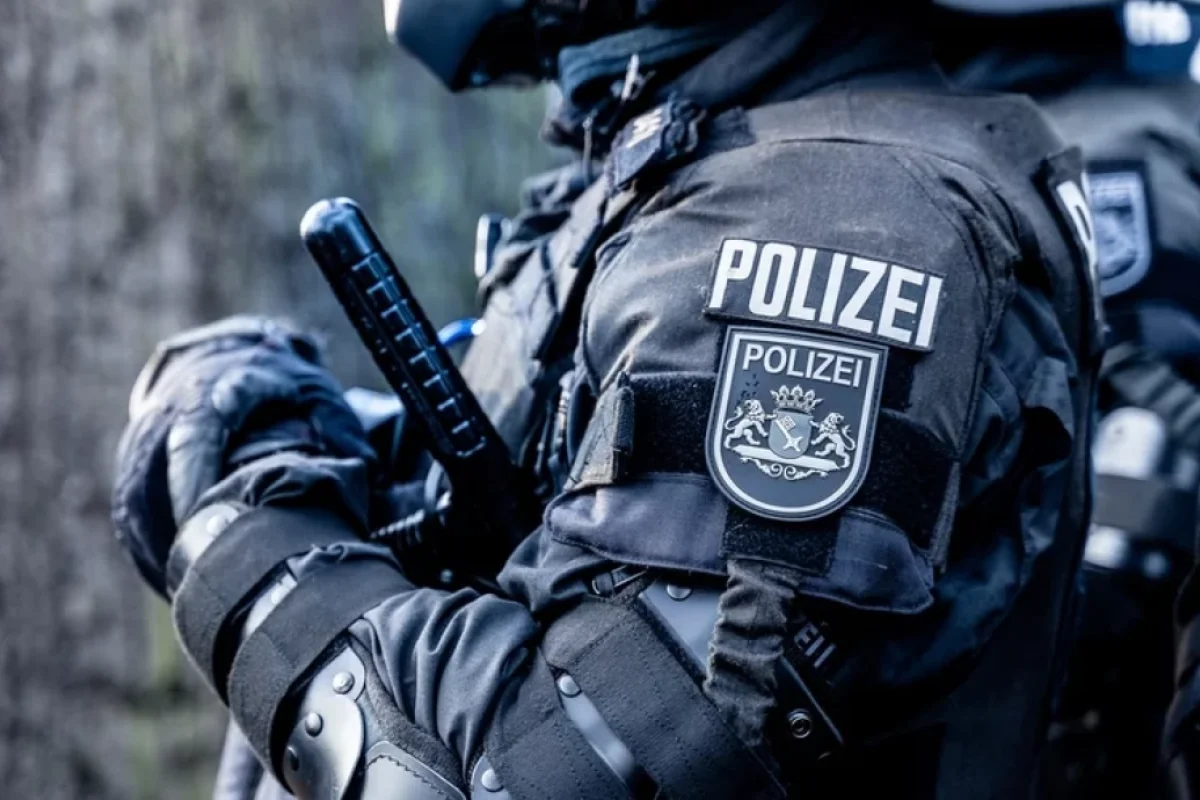 Əfqanıstan vətəndaşı Almaniyada DƏHŞƏT SAÇDI - Ölü və yaralılar var...