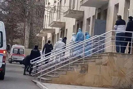 Xəstəlik tüğyan edir: Azərbaycanda qapanmaya gedilir