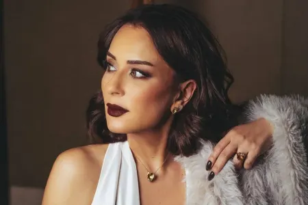 İmicini dəyişən Xalq artisti Hollivud ulduzlarına bənzədi - FOTOLAR