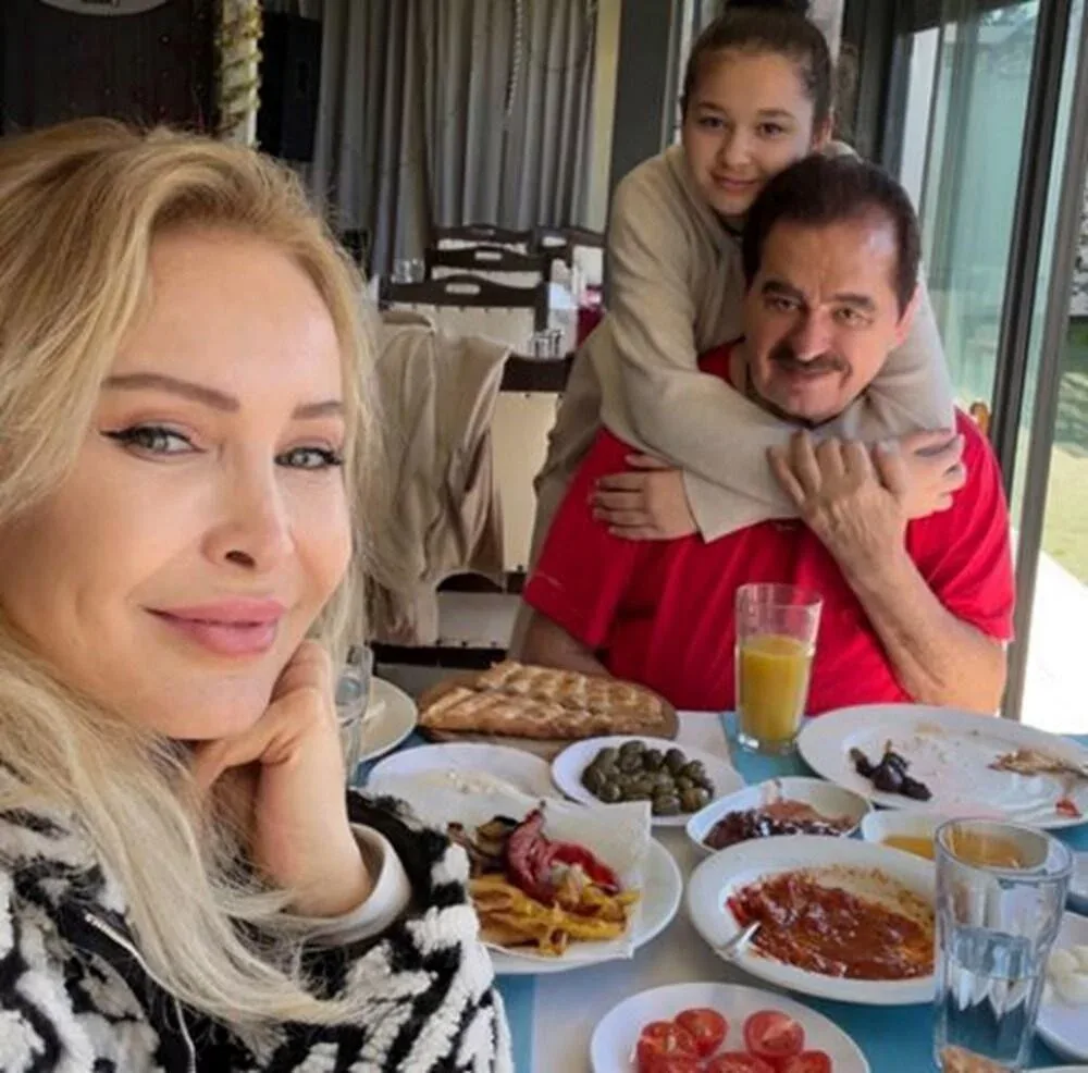 Bu da Tatlısəsin 11 yaşlı qızı - Oxşarlığı diqqət çəkdi - FOTO