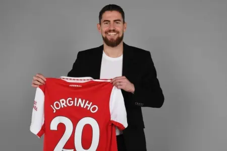 "Flamenqo" "Arsenal"dan pulsuz almaq istəyir