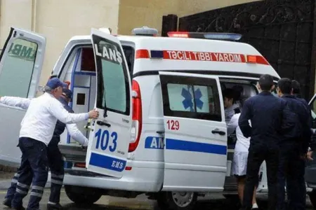 Sərnişin avtobusu minik maşınının üzərinə aşdı: - Xeyli Sayda... - VİDEO