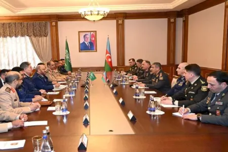 Zakir Həsənov səudiyyəli hərbçiləri qəbul etdi