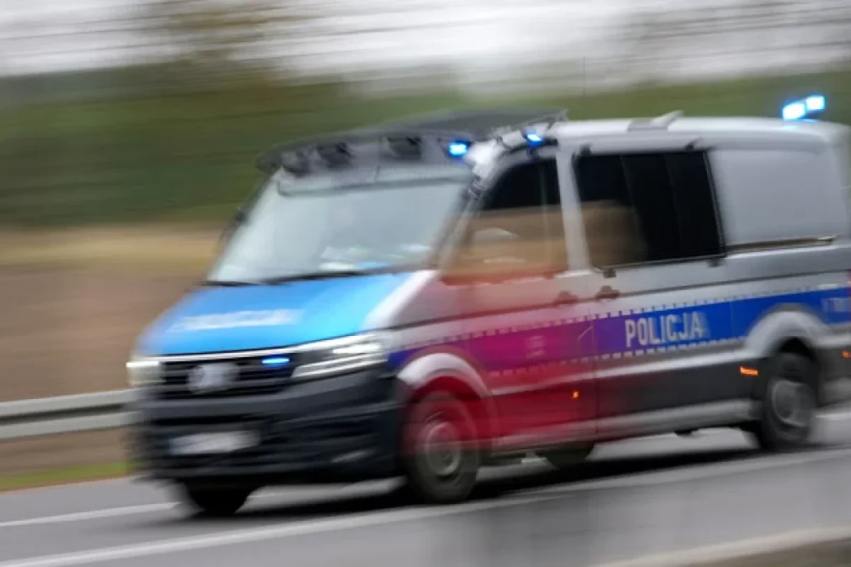 23 yaşlı gənc bıçaqla ticarət mərkəzinə gələnlərə hücum etdi