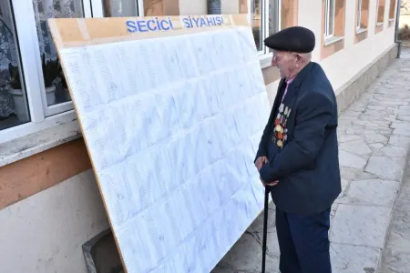 Naxçıvanda 102 yaşlı seçici səs verdi