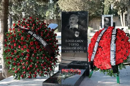 Tofiq Bəhramovun xatirəsi yad olundu - FOTO