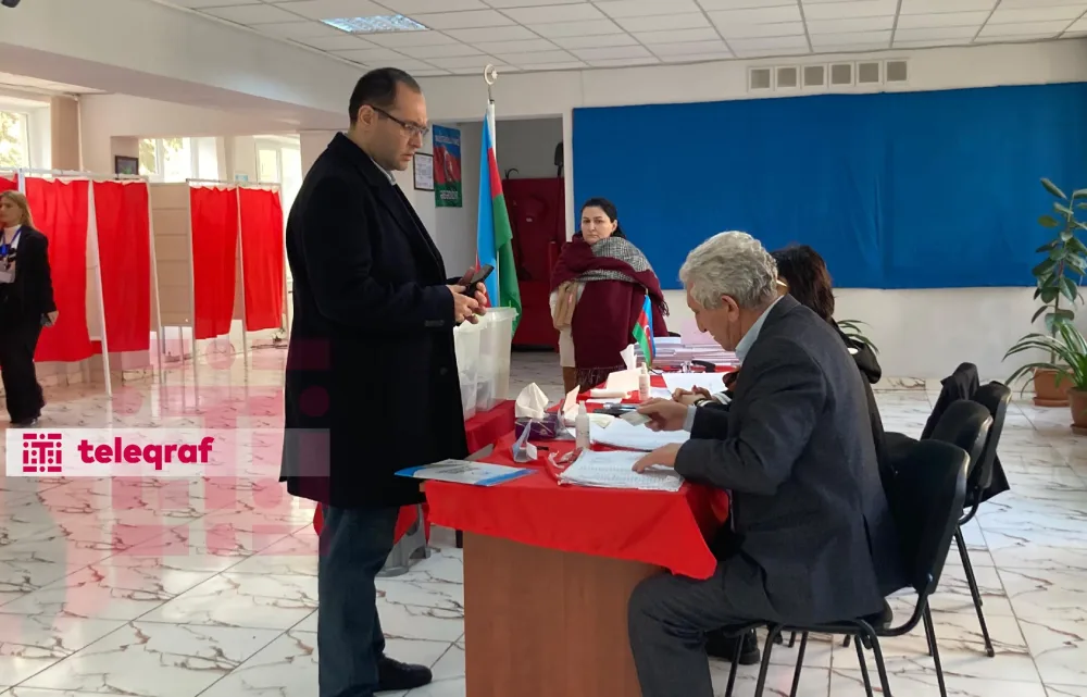 Rəsmilər seçkiyə belə gəldi - FOTOLAR