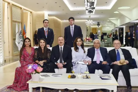 Prezident və ailə üzvləri hansı ali təhsil ocaqlarından məzun olub? - ADLAR