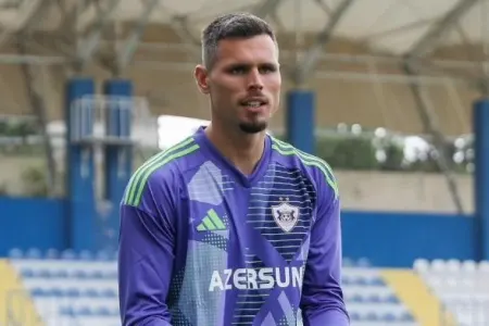 "Qarabağ" daha bir legioneri ilə vidalaşır