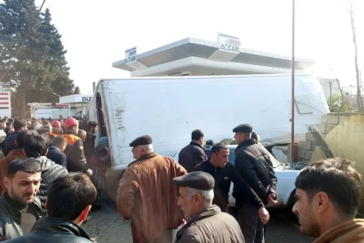 Ağır qəzada xəsarət alanlardan xəbər var