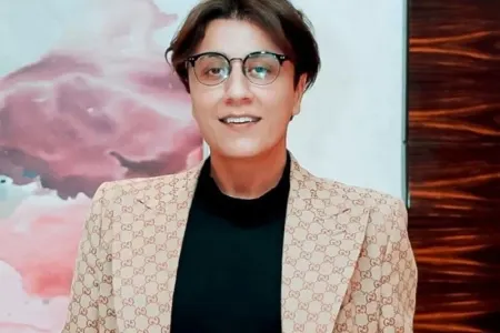 “Kişilərin makiyaj etməsi mənə normal gəlmir”