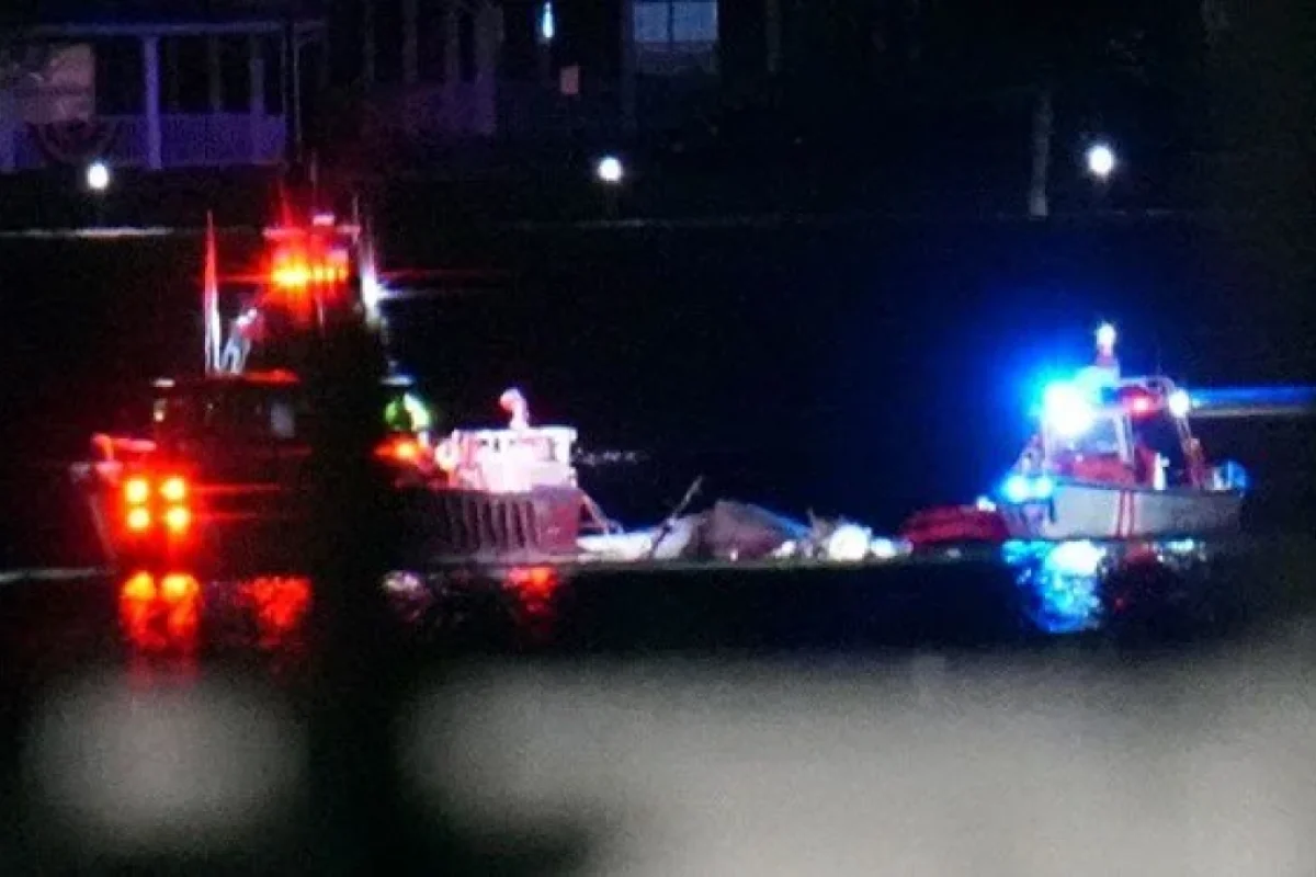 Təyyarə qəzasının detalları - Qüllə ilə pilotların son danışığı