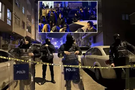 17 yaşlı oğlan ailəsinin 4 üzvünü - BELƏ ÖLDÜRDÜ