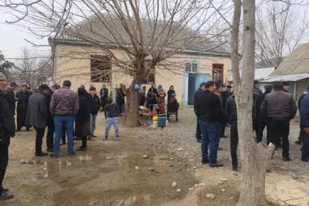 Partlayışda hər 2 uşağını itirən qadın atası evinə qonaq gəlibmiş...