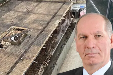 "Gecə saat 2-də texnikanı qaldırıb binanın başına qoydular"