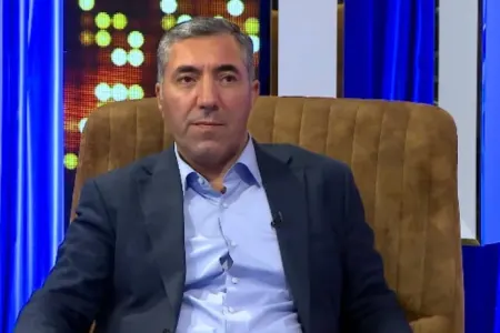 Əməkdar artist: "Ailəmdən ayrı qalıram"