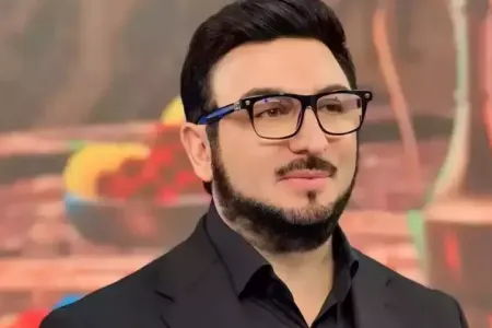 “O müğənni imkanlı kişilərin masasına yaxınlaşıb...”