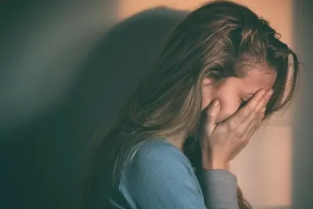 Kişi 23 il evli olduğu arvadından şübhələndi: - “75 yaşlı həkim ona bazarlıq edib, qızıma isə...”