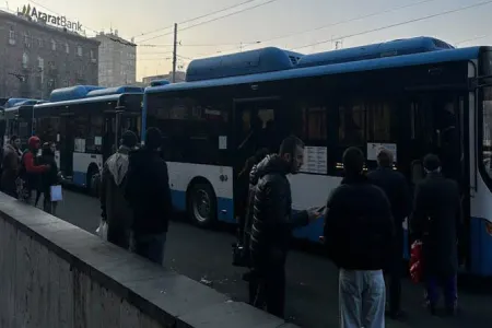 İrəvanda ictimai nəqliyyatdakı qiymət artımına görə boykot aksiyası keçirilir