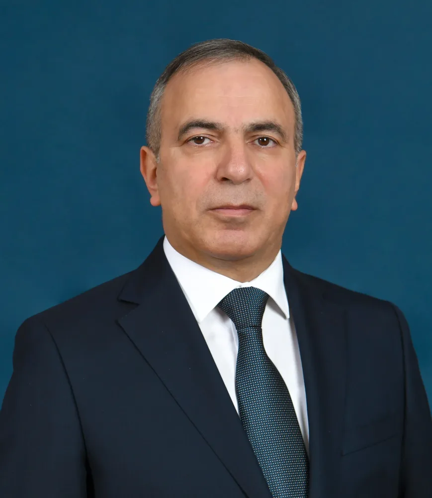 Əli Əhmədova yeni köməkçi təyin edildi