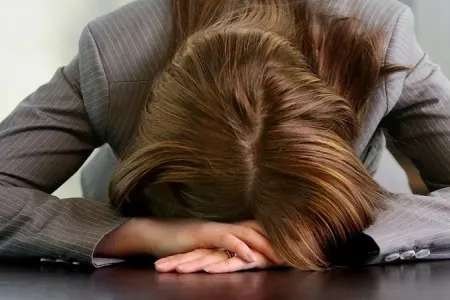 İşdə - tənhalıq hissi yaşayanlar.....