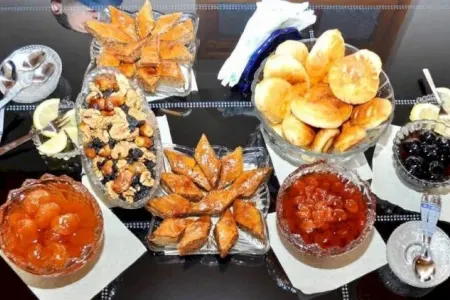 Səhər yeməyində şirniyyat yemək yaxşı fikirdir?