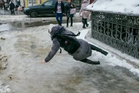 Hava kəskin dəyişəcək, yollar buz bağlayacaq - XƏBƏRDARLIQ