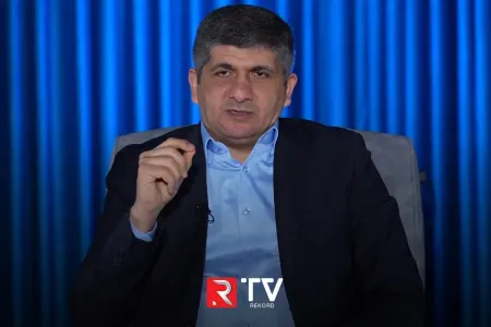 Qadın özünün çılpaq şəklini… - QIRILMA NÖQTƏSİ