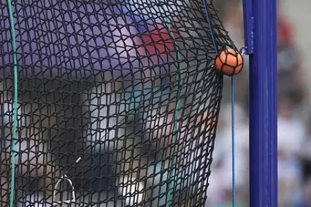 İdmançının atdığı metal top tamaşaçının - həyatına SON QOYDU