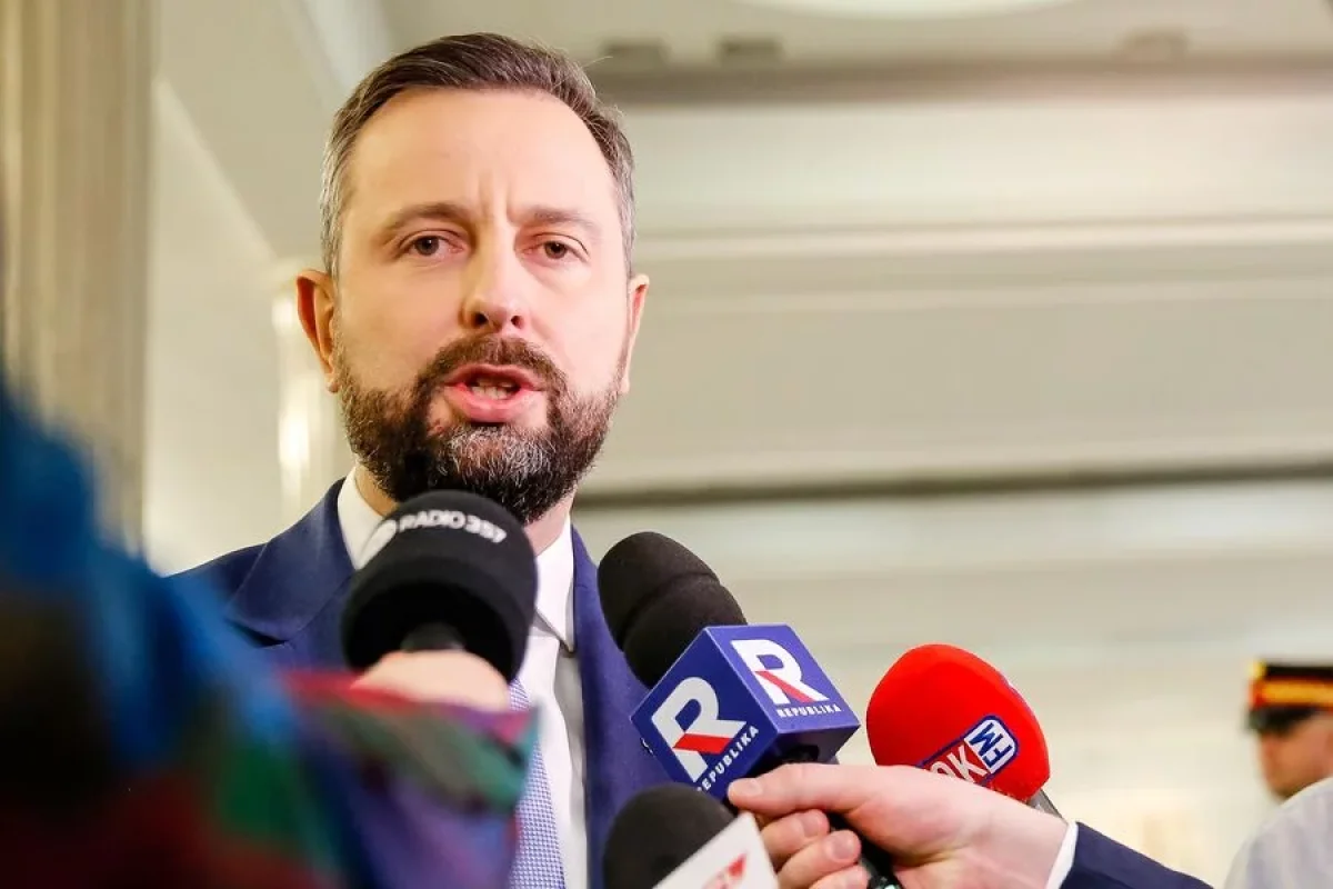 Polşa Aİ-dən daha çox silah almağı - tələb edir