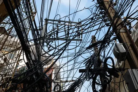 Bu ərazidə elektrik enerjisi - kəsildi