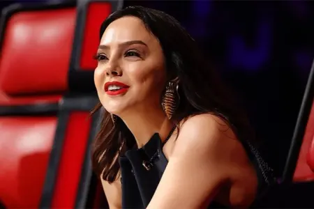 14 fevralda Ebru Gündəşi dinləmək üçün - 100 min verəcəklər