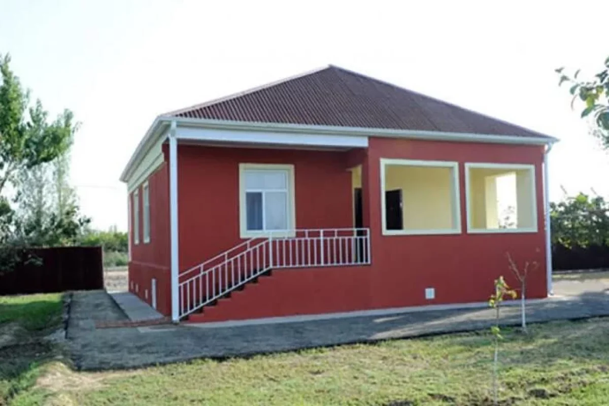 11 min manata evlər! - Əhalinin NƏZƏRİNƏ