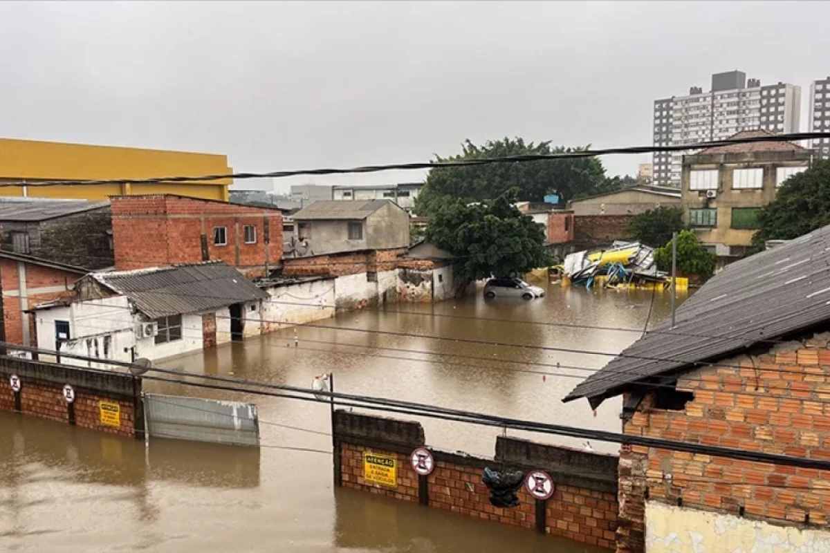 Güclü daşqın baş verdi: - həyatını itirənlər var...