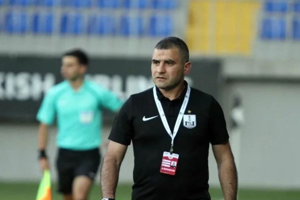 Yeni baş məşqçinin təhqirinə dözməyən iki futbolçu komandadan getdi - QALMAQAL