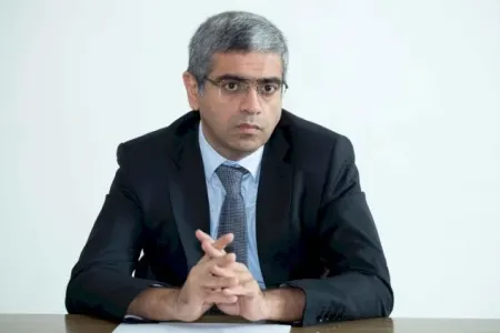 Yeni nazir bu məşhur alimin oğludur