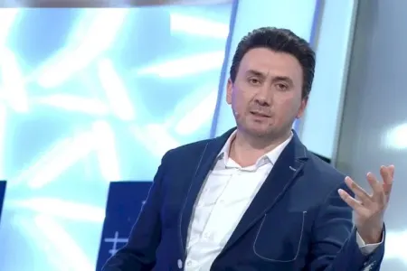 “Aqşin Fateh 5 min verib trendə düşür”