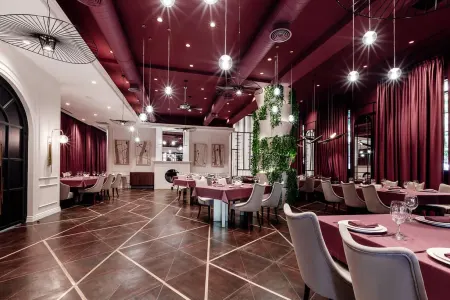 Məşhur restoran bağlandı