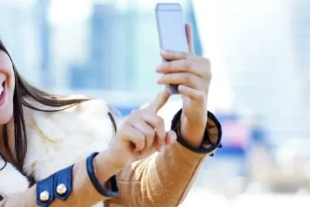 Türkiyədə selfi çəkən Nailə qayalıqdan yıxıldı