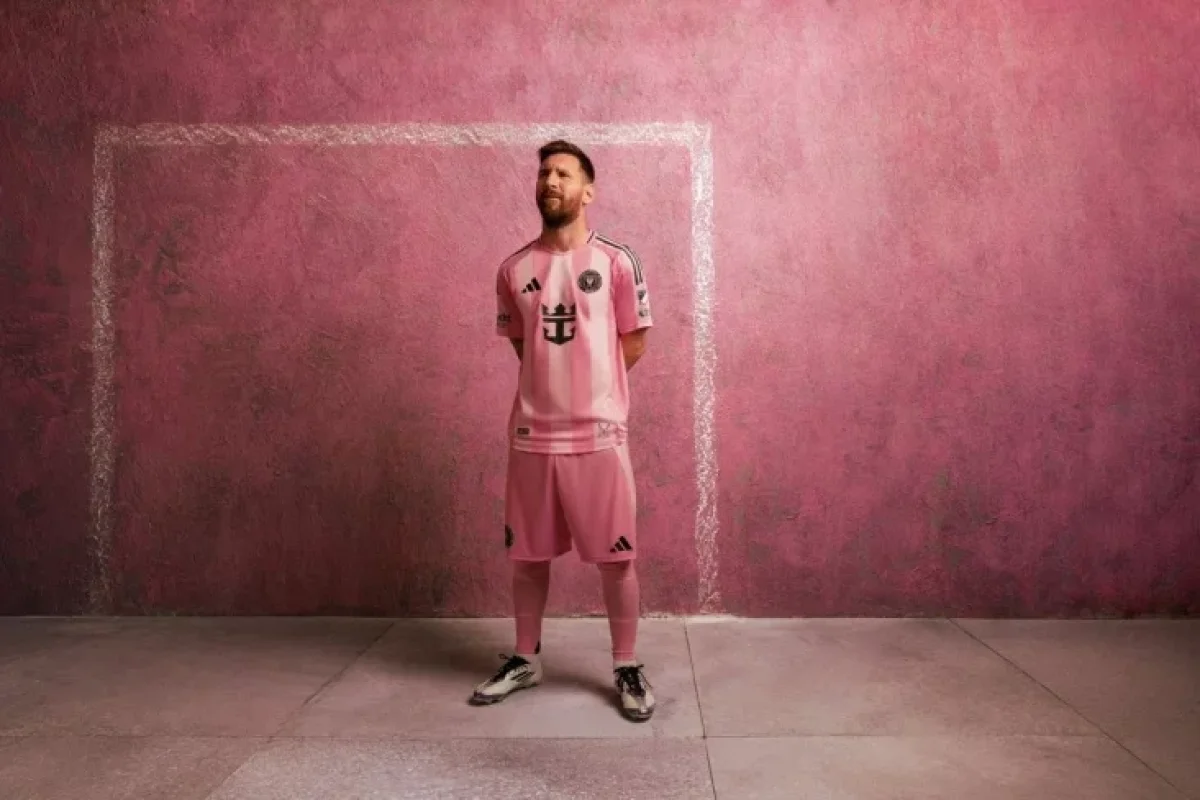 Messi model kimi "işə düzəldi"