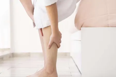 Daima soyuq ayaqlar hansı xəstəliklərin göstəricisidir? - Həkim