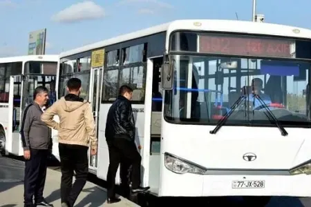 Avtobus sürücüsünü döyüb pulunu ələ keçirdi